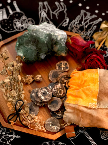 The Sea Witch- 3 Italian Rune Reading